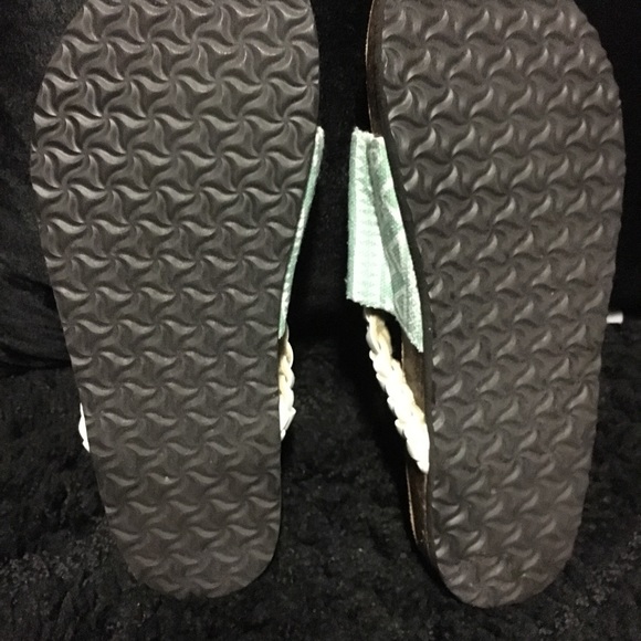 NWOT Muk Luk Blue Slip On Sandals - Picture 3 of 6